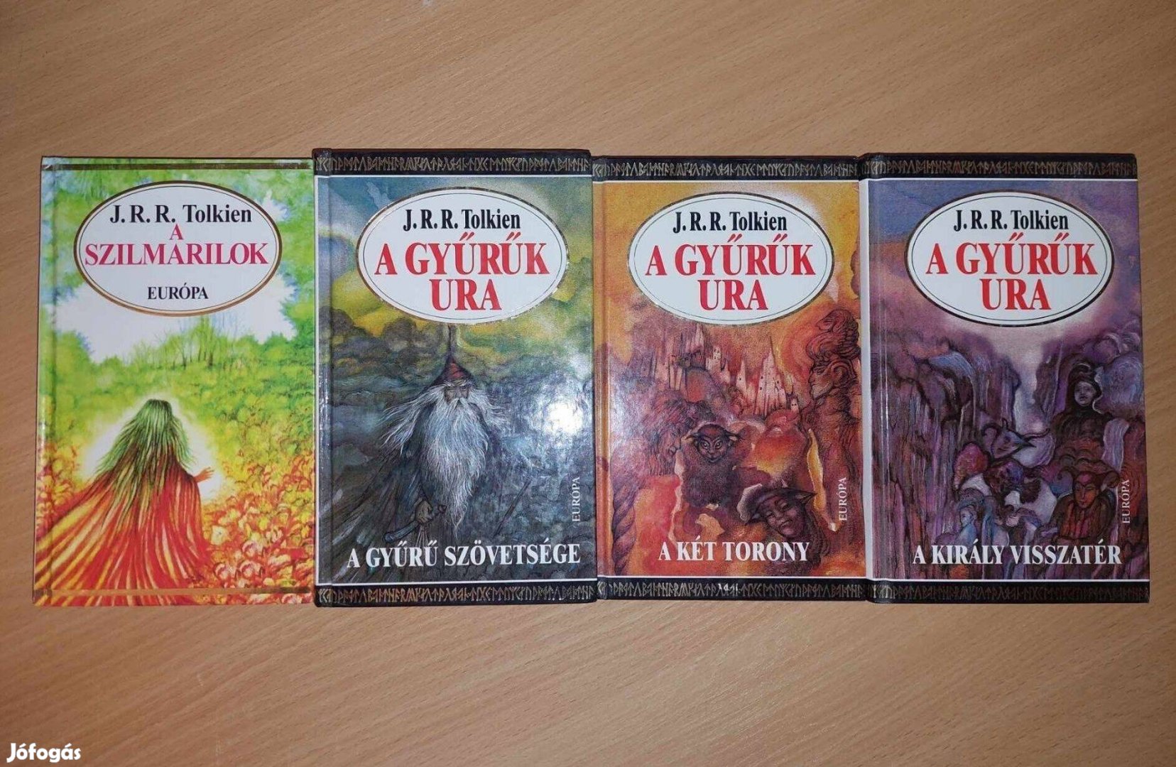 Tolkien: A szilmarilok (2005); A Gyűrűk Ura I., II., III. (2000)