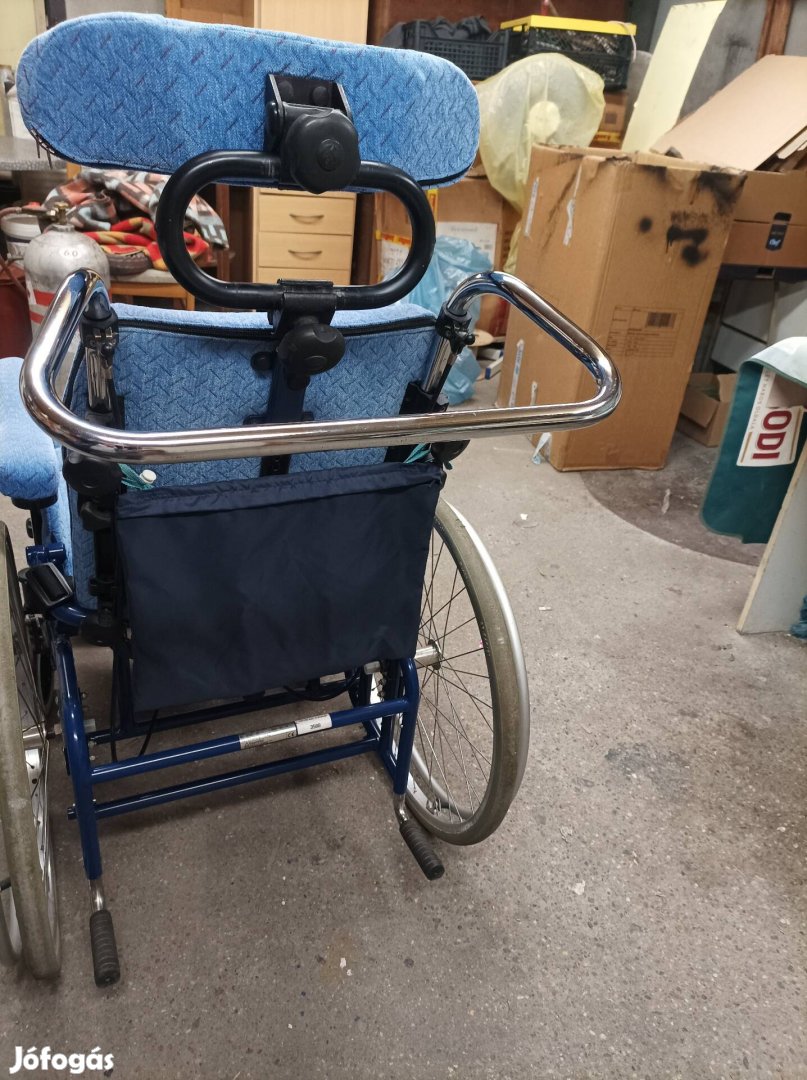 Tolószék 125 kg.
