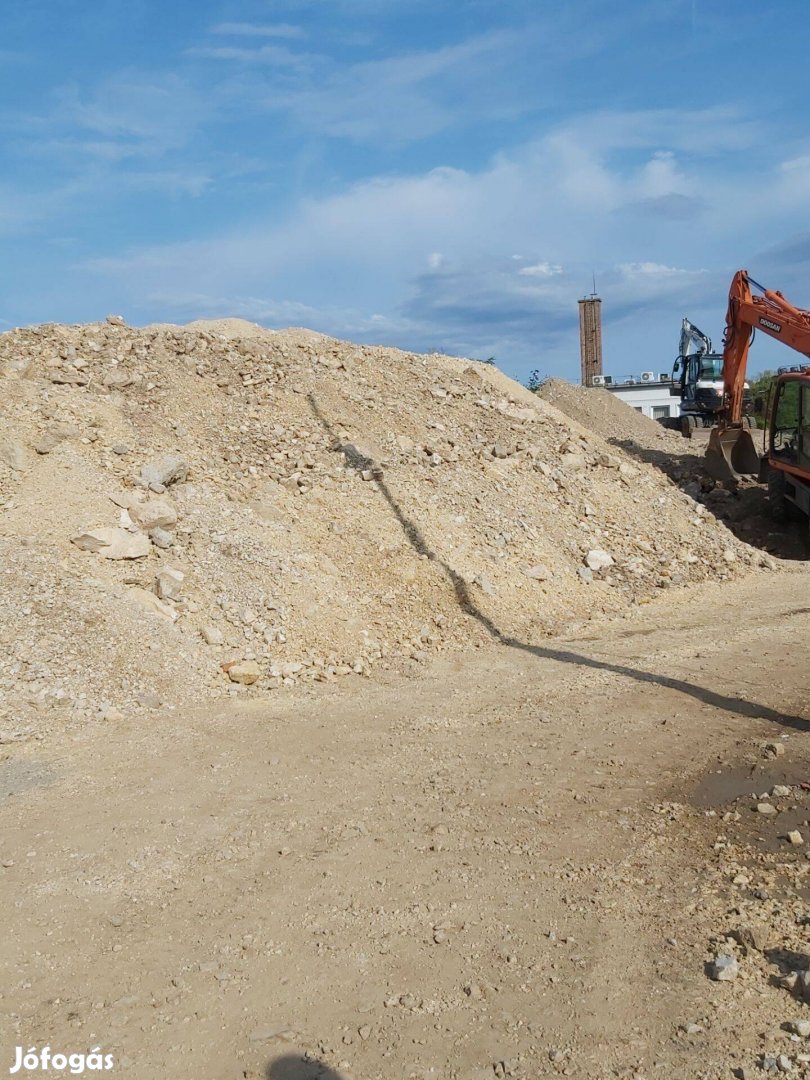 Töltés, tölteni való osztályozatlan "fali" murva és tört beton Eladó!