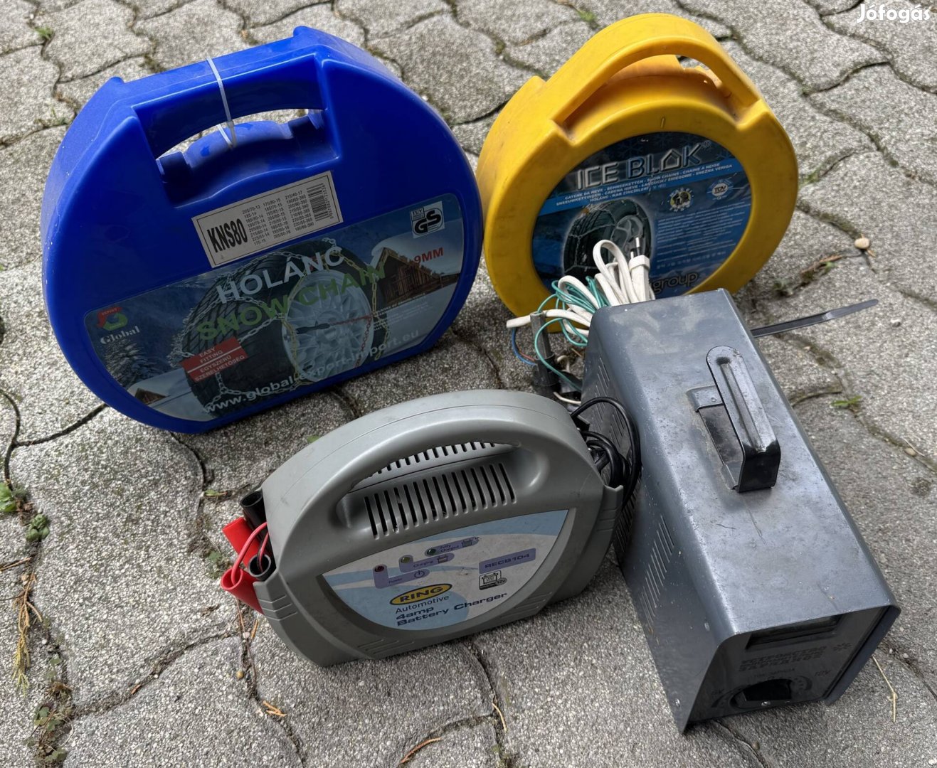 Töltő és hólánc 2+2 db