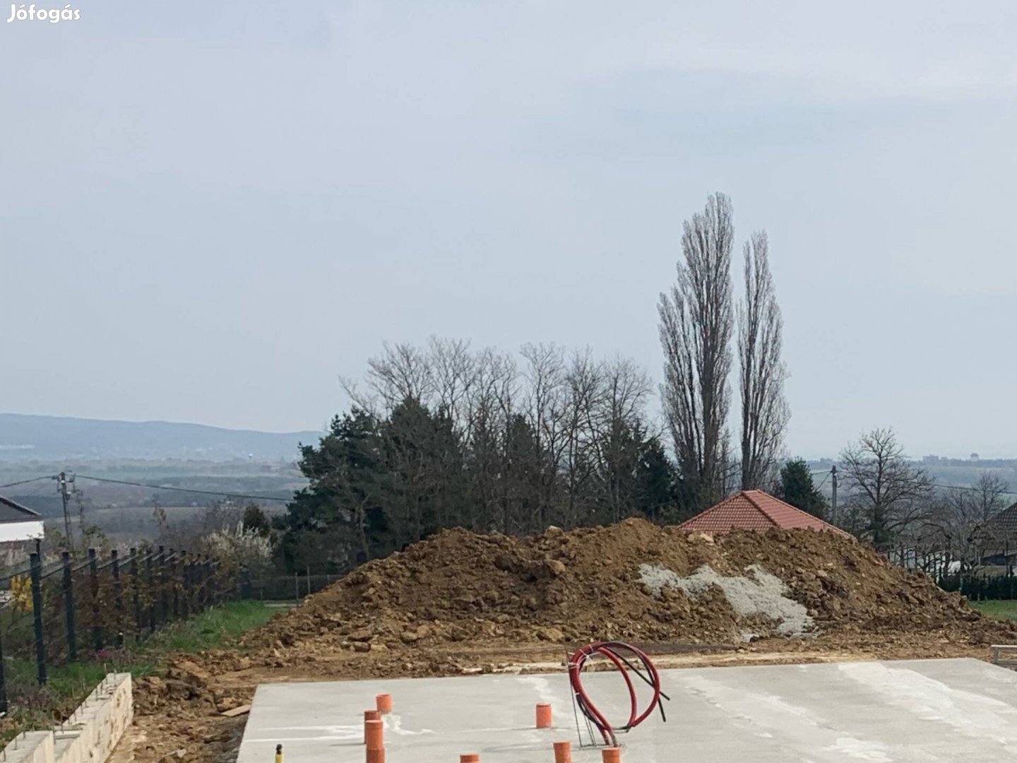 Töltő föld Alsópáhokon, ingyen elvihető