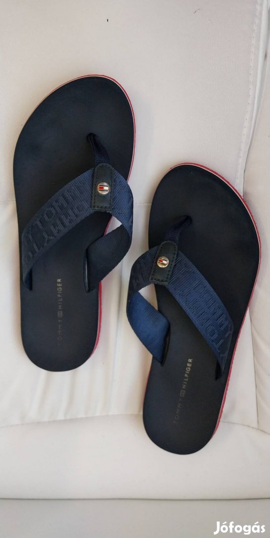 Tommy Hilfiger 39-es kék papucs