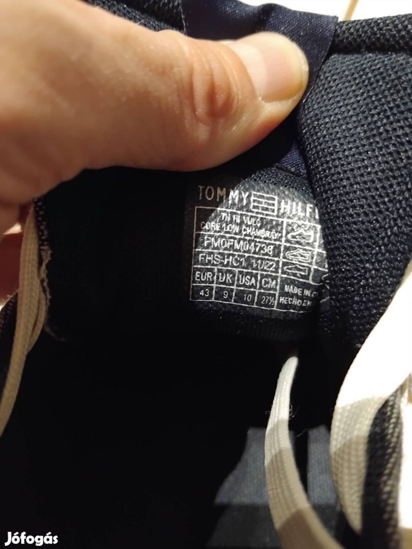 Tommy Hilfiger 43-as cipő