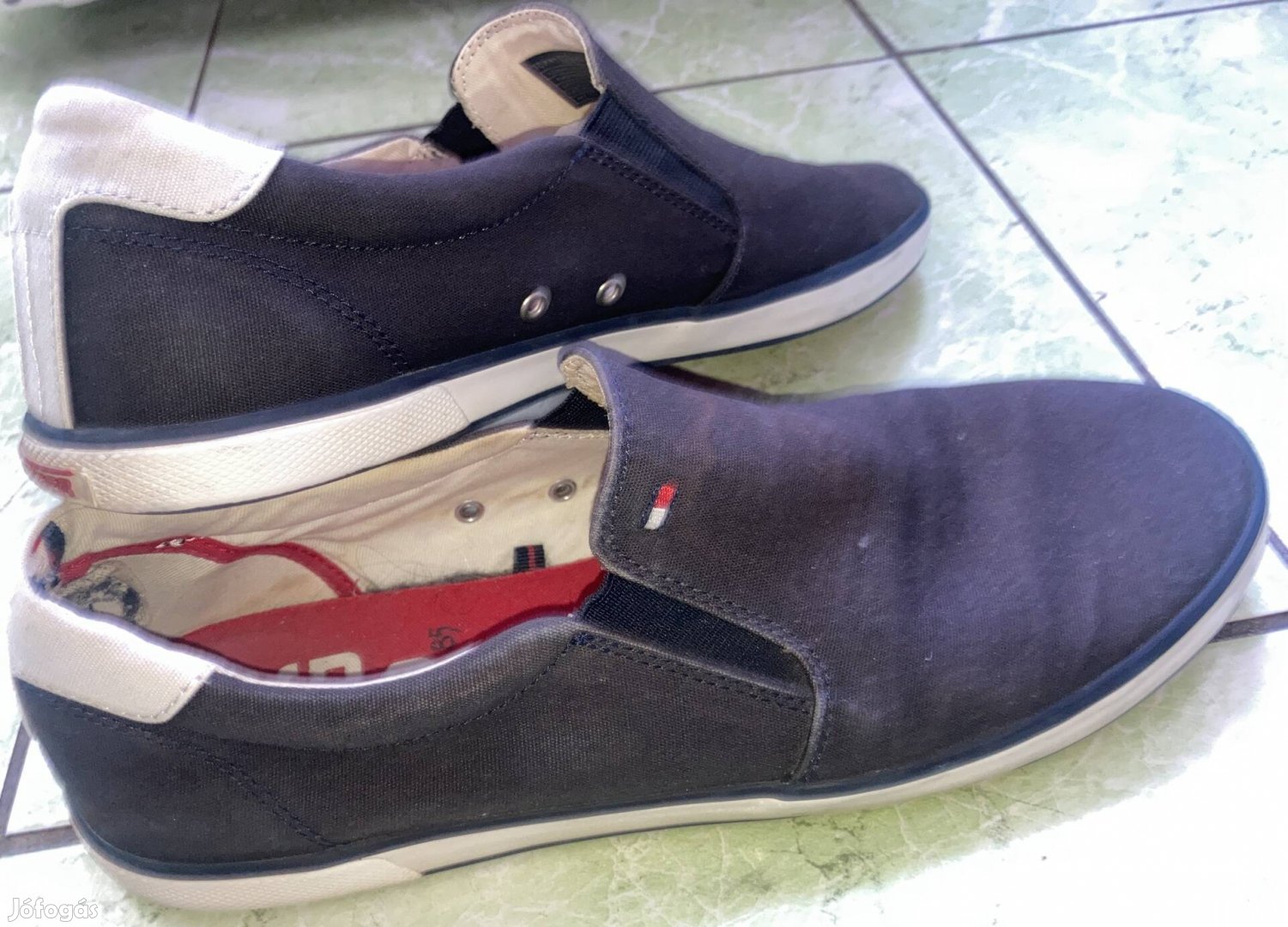 Tommy Hilfiger 44-es belebújós eredeti ffi mokaszin cipő