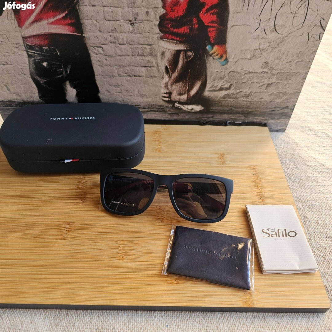 Tommy Hilfiger TH 1556S 8RU KU 56 napszemüveg új dobozos