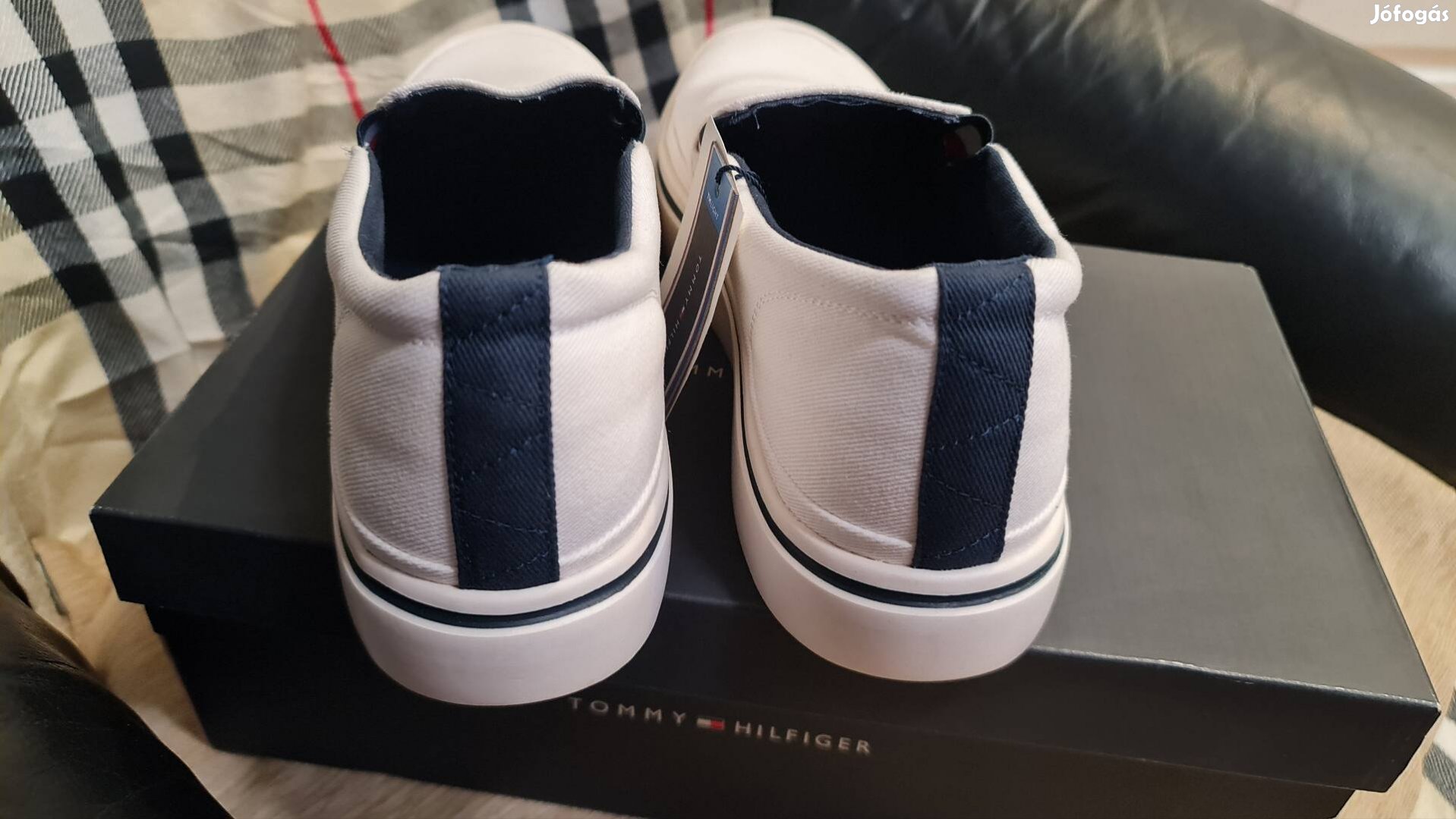 Tommy Hilfiger cipő (Új) (44) eladó!