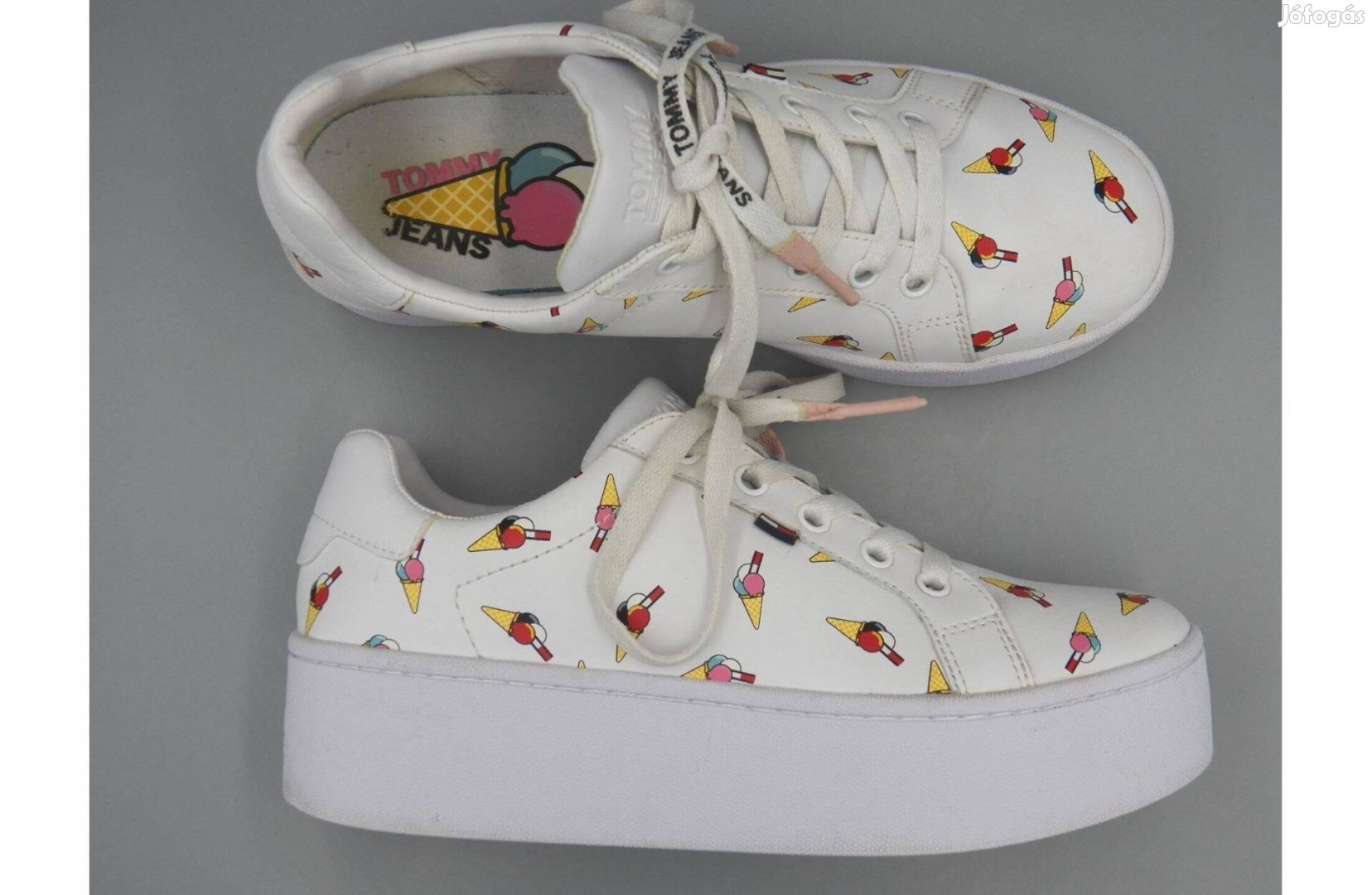 Tommy Hilfiger egyedi platform cipő, 40 -es