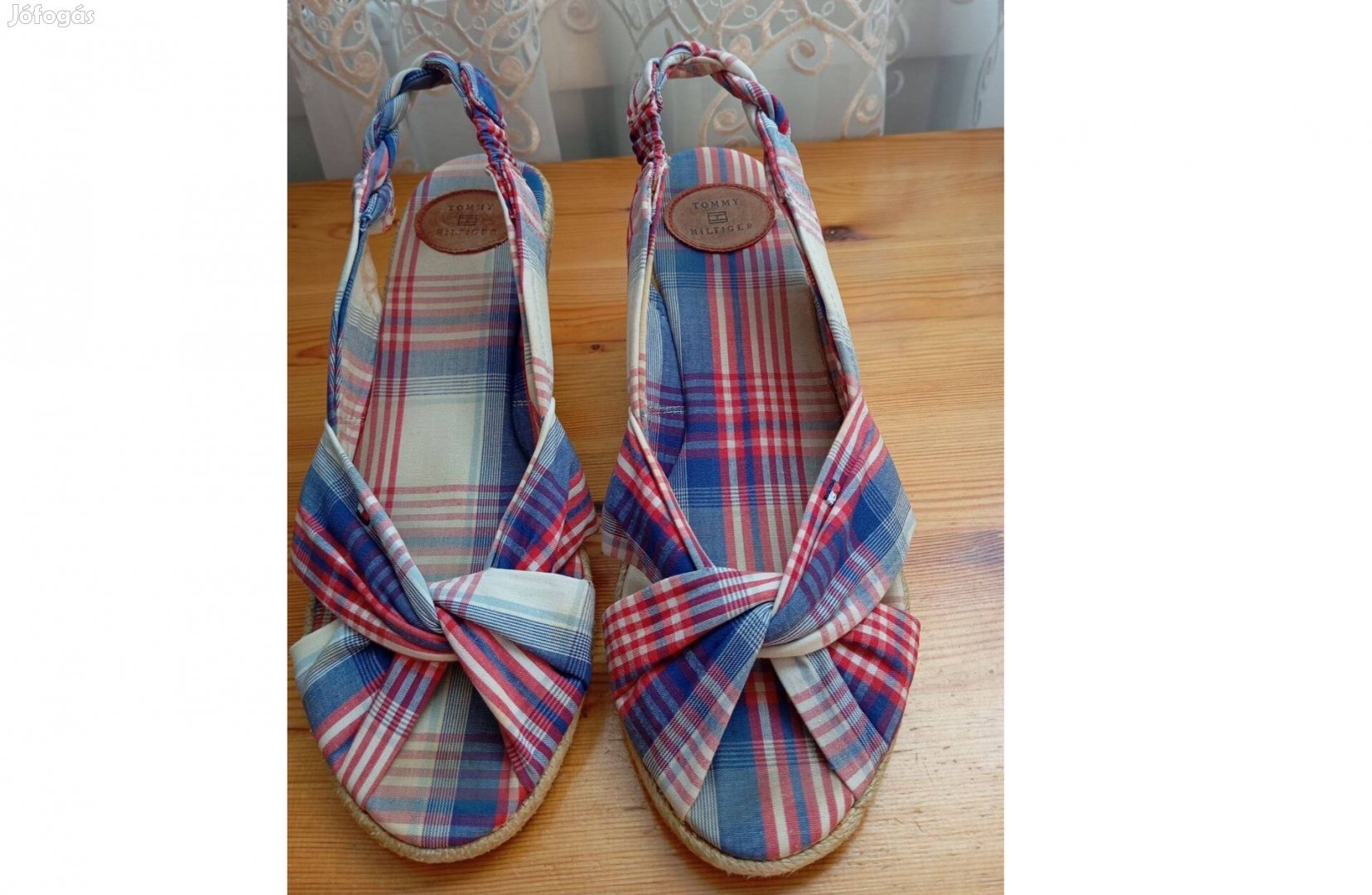 Tommy Hilfiger éktalpú szandál 38 méret