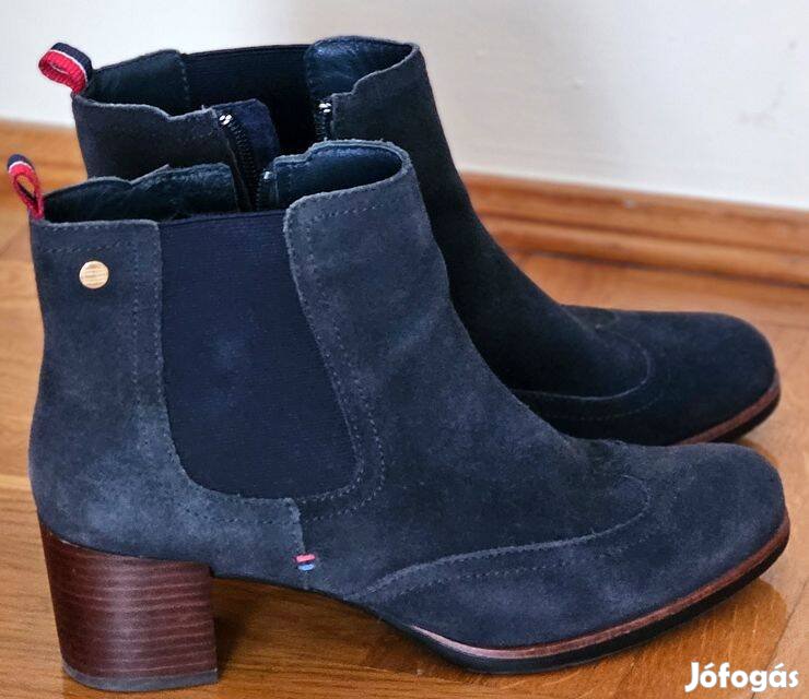 Tommy Hilfiger elegáns, női velúr nubuk bőr bokacsizma