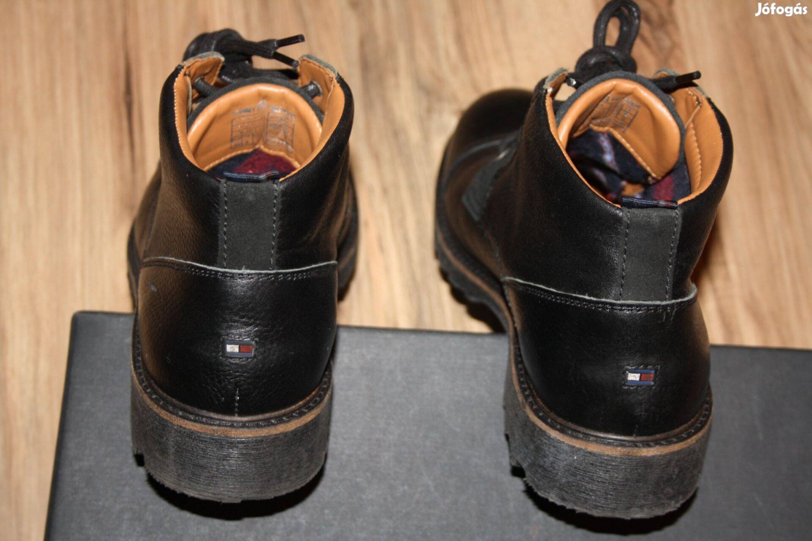 Tommy Hilfiger eredeti férfi cipő 42Es ! ! bőr !