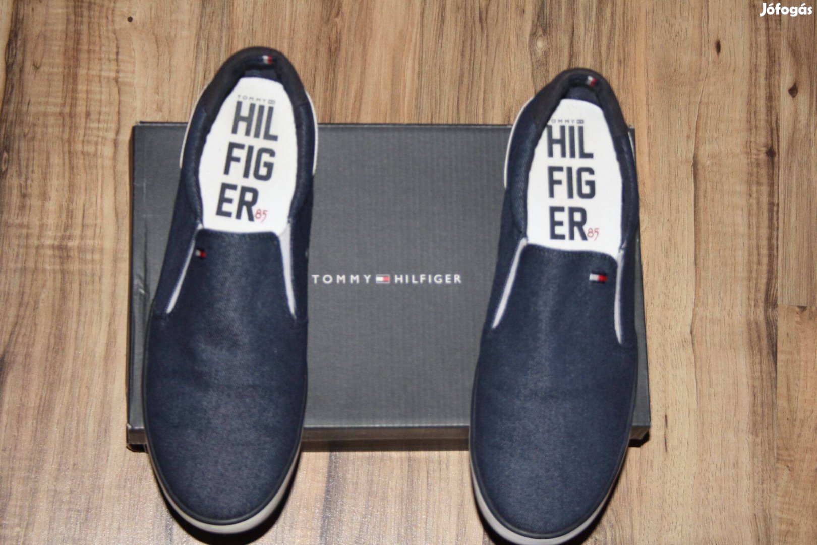 Tommy Hilfiger eredeti férfi cipő! 42 es ! új