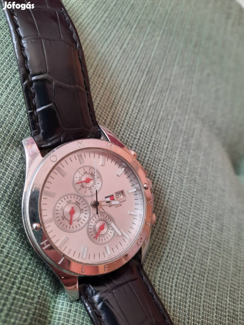 Tommy Hilfiger eredeti quartz karóra leszervizelve