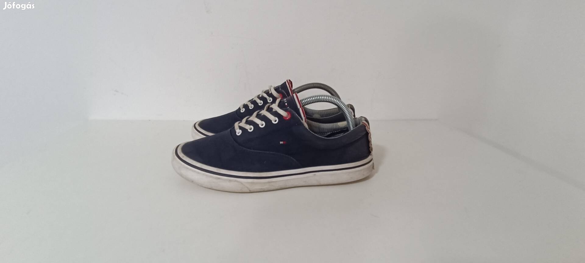 Tommy Hilfiger férfi sportcipő eur40