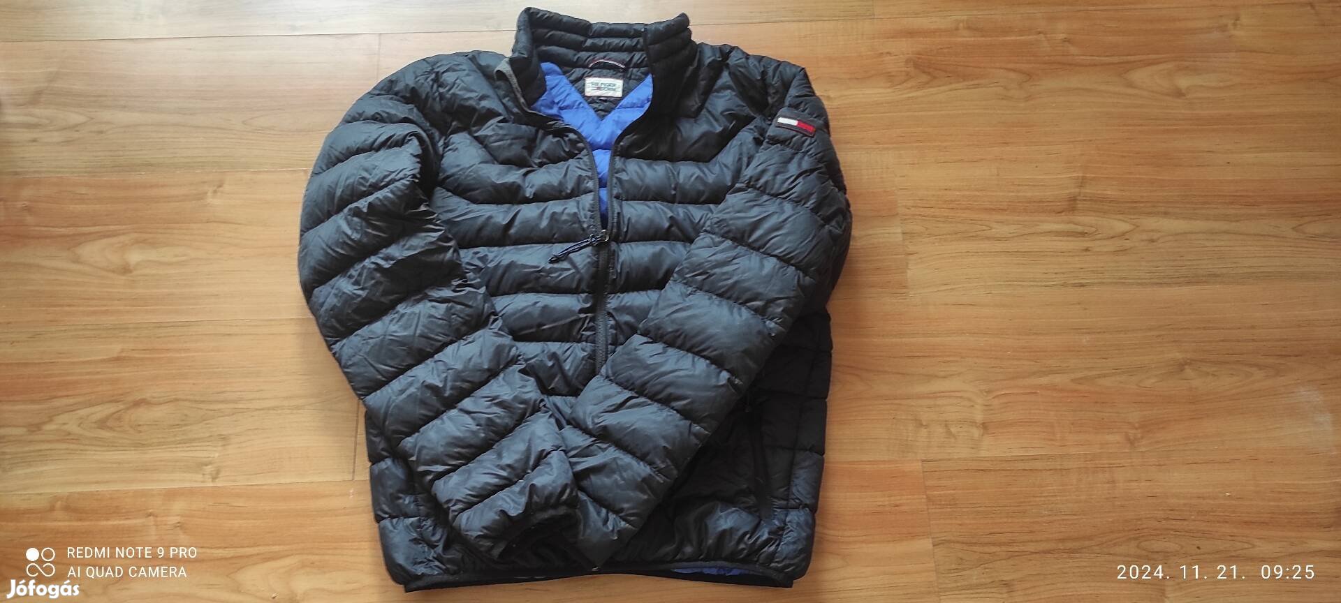 Tommy Hilfiger kabát.(XL)