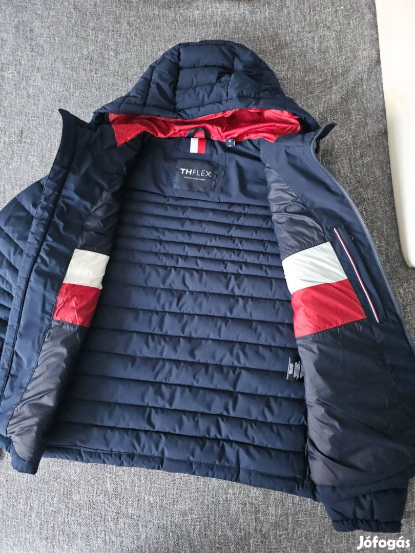 Tommy Hilfiger kapucnis kabát