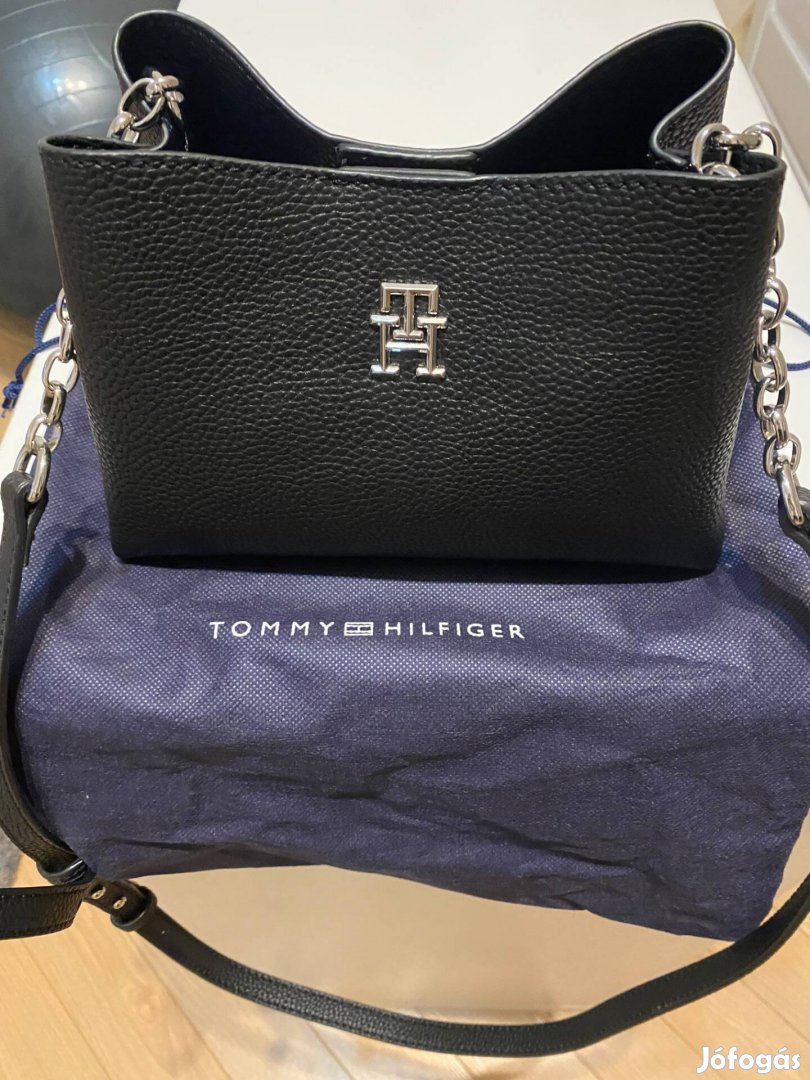 Tommy Hilfiger női táska