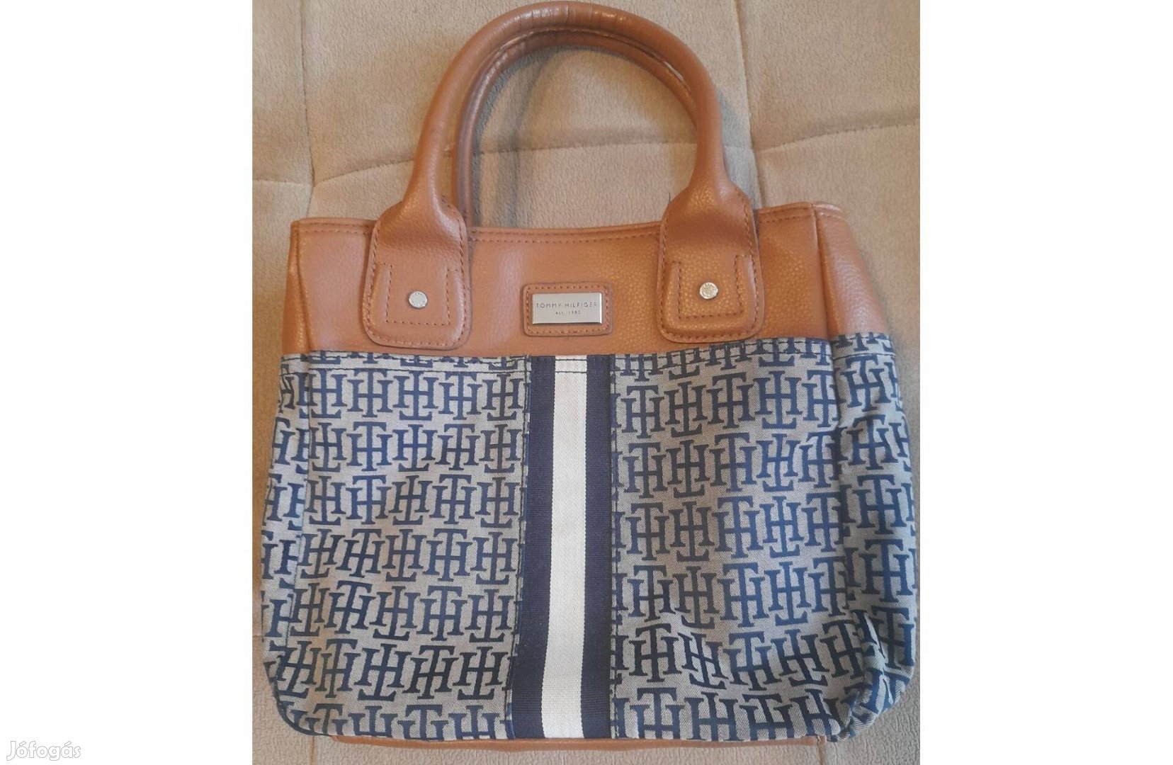 Tommy Hilfiger női táska Újpesten