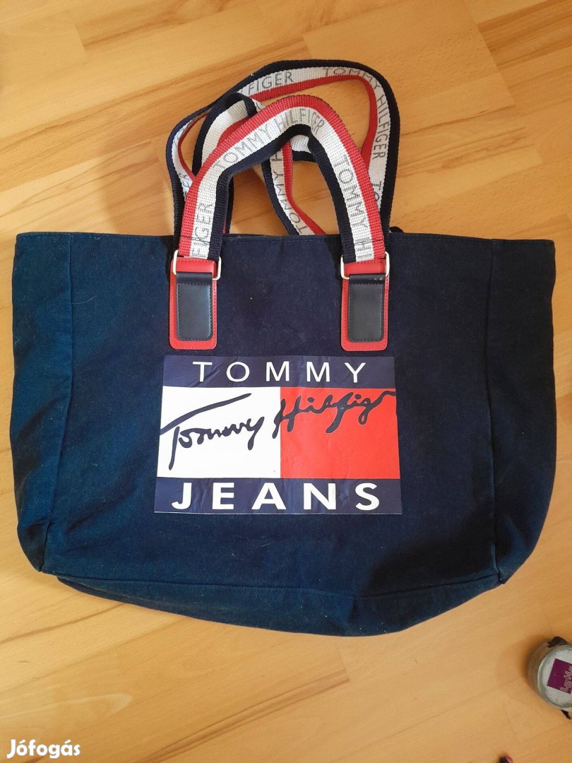 Tommy Hilfiger női táska Újszerű állapotban 41*35 cm