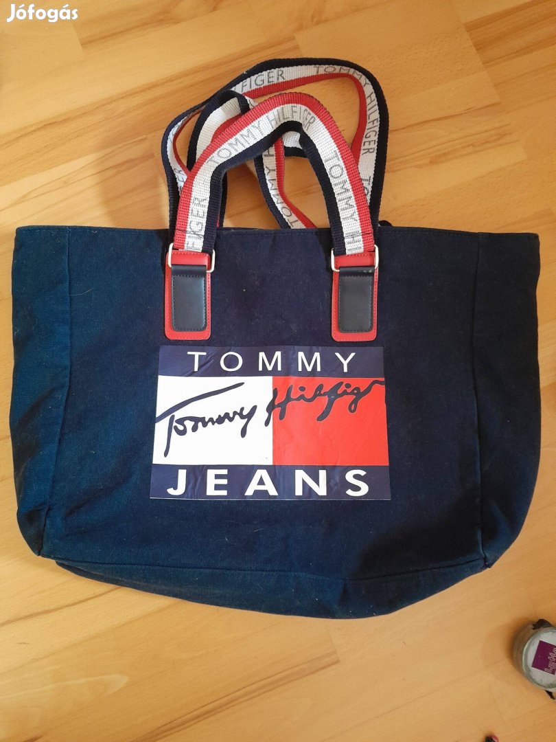 Tommy Hilfiger női táska Újszerű állapotban 41*35 cm