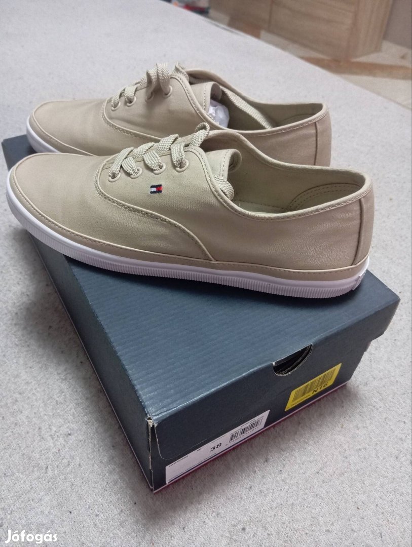 Tommy Hilfiger női vászon cipő 38-as méretben eladó 