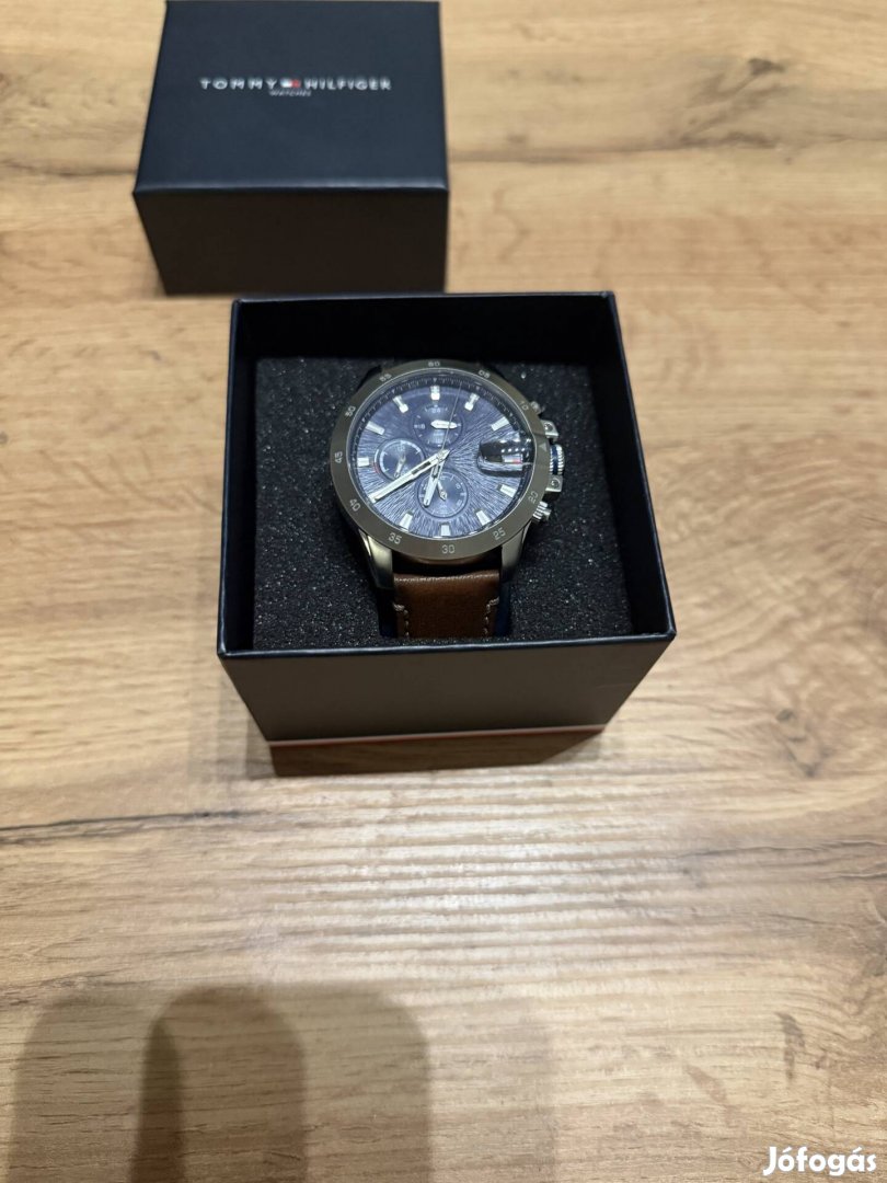 Tommy Hilfiger óra