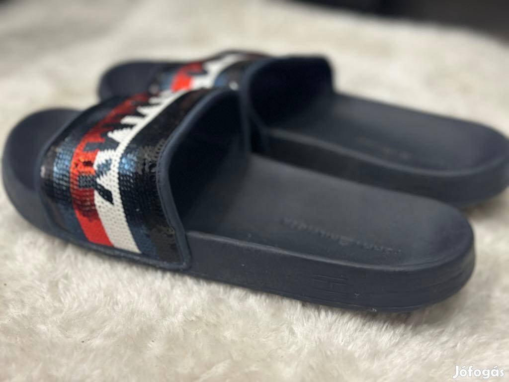 Tommy Hilfiger papucs