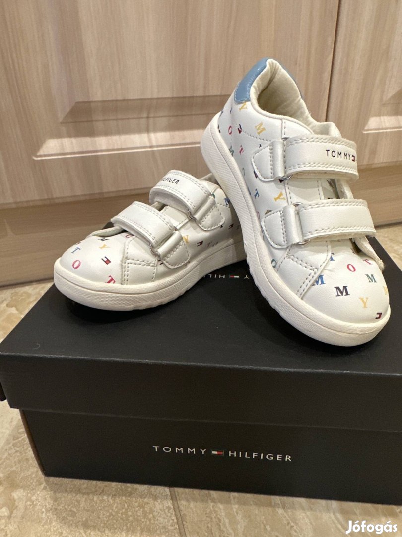 Tommy Hilfiger sportcipő kislány újszerű