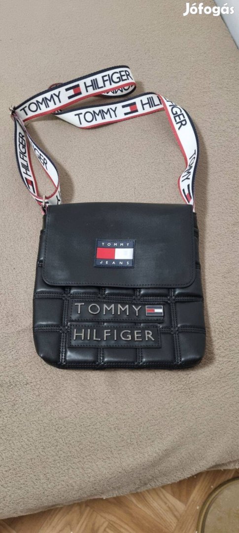 Tommy Hilfiger táska