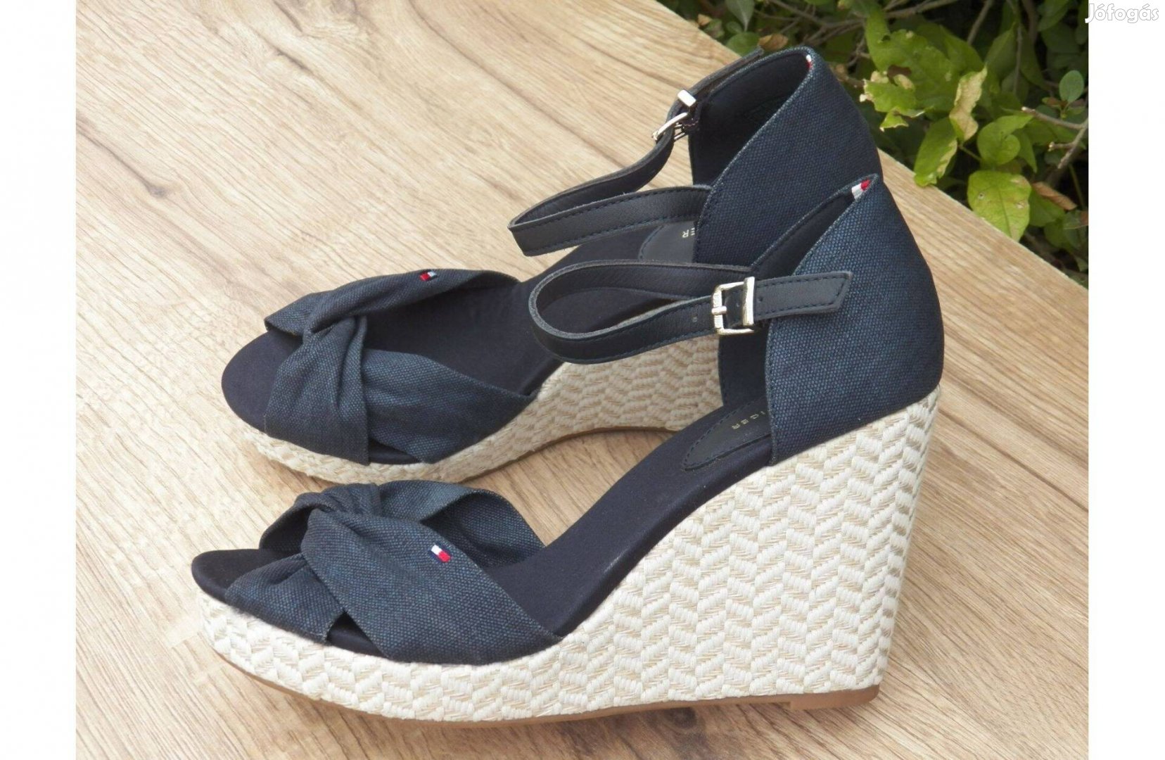 Tommy Hilfiger újszerű szandál, 41 / 41,5 méretre
