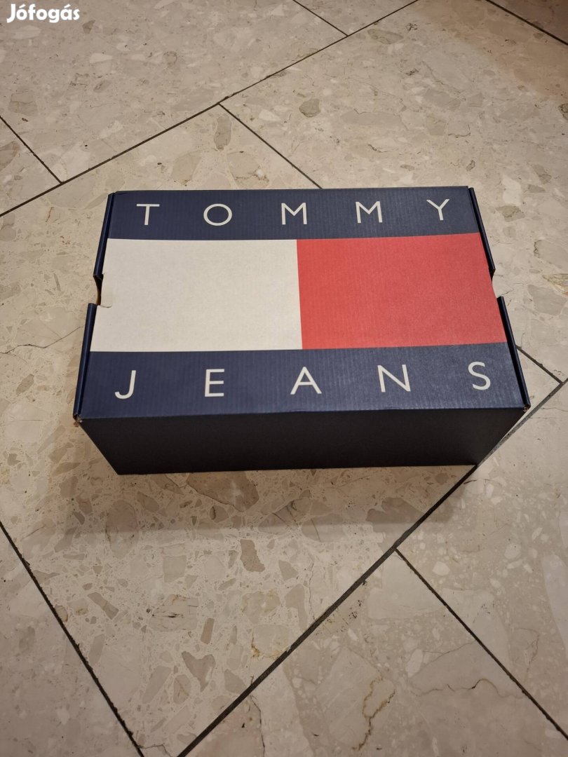 Tommy Jeans Retro Essential 