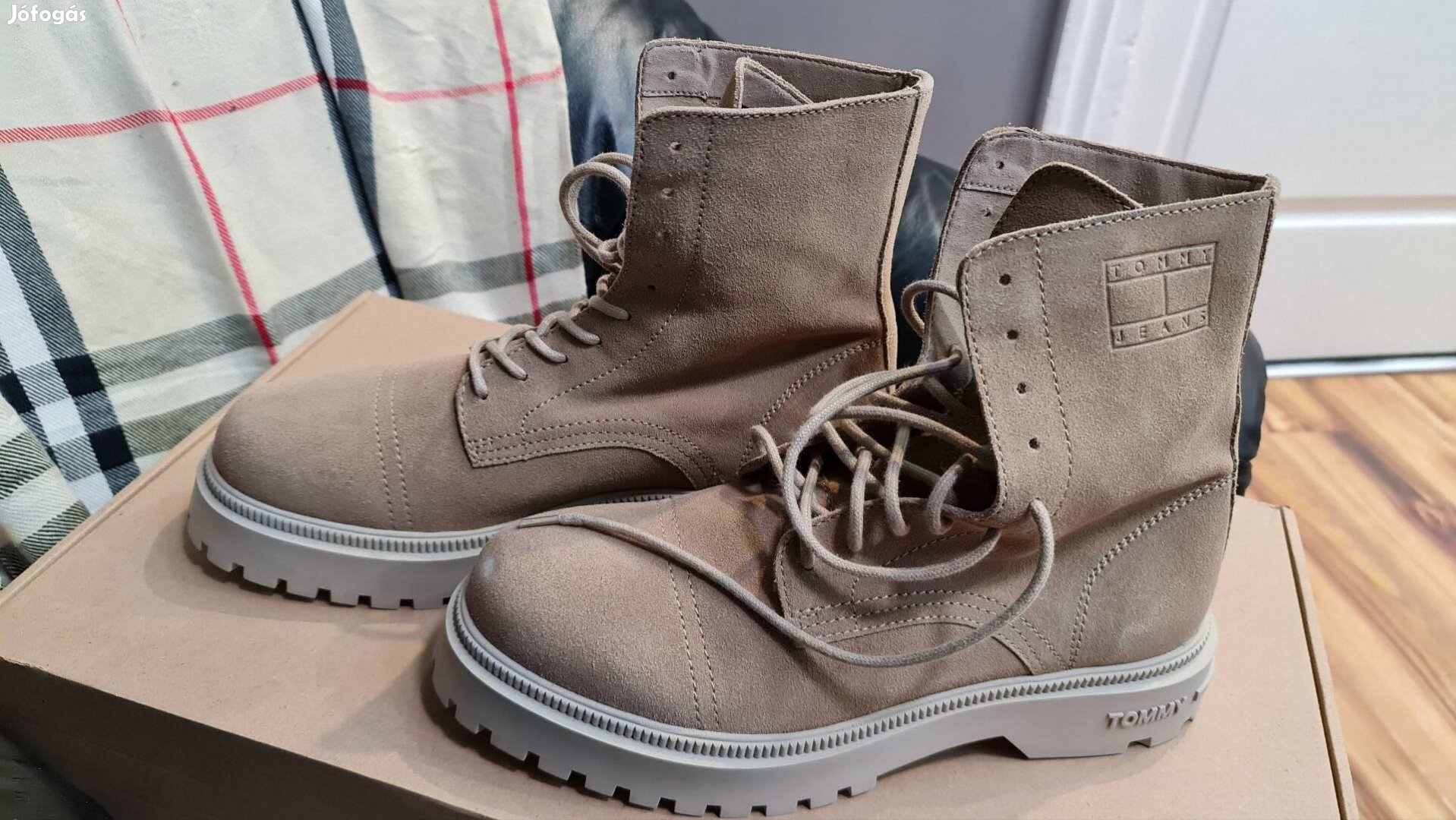 Tommy Jeans bakancs (Új) (44) eladó!