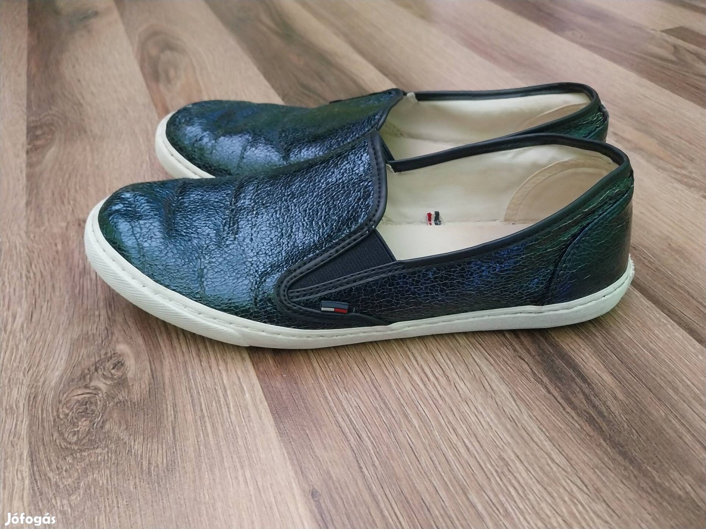 Tommy hilfiger 39-es slip on cipő