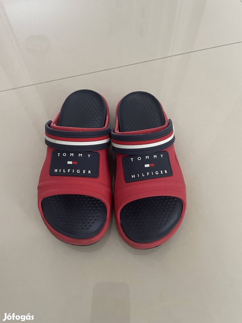 Tommy hilfiger kislány papucs 30