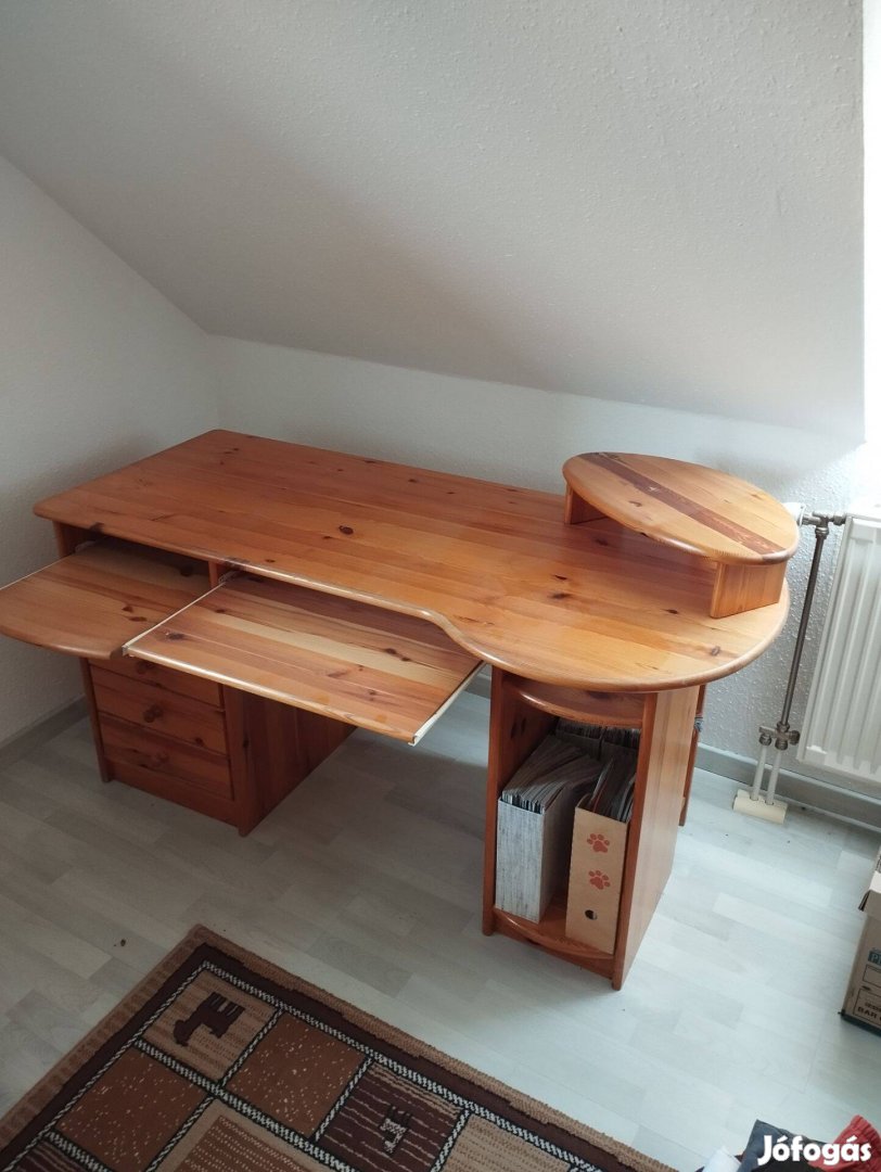 Tömör fenyő íróasztal eladó