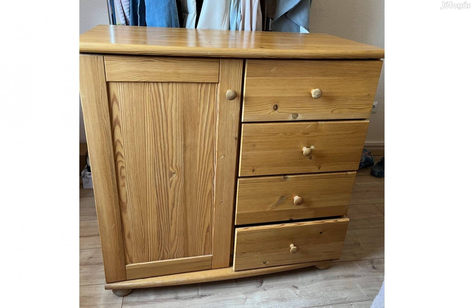 Tömör fenyő komód 90x90x44