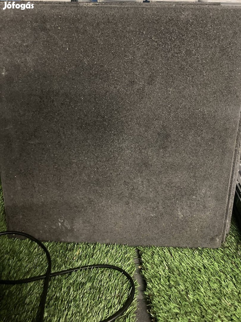 Tömör gumi padló kockák eladók