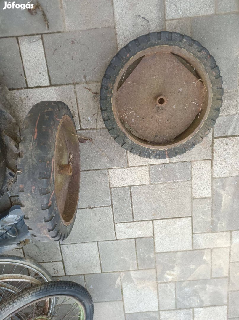 Tömör kerék elvihető
