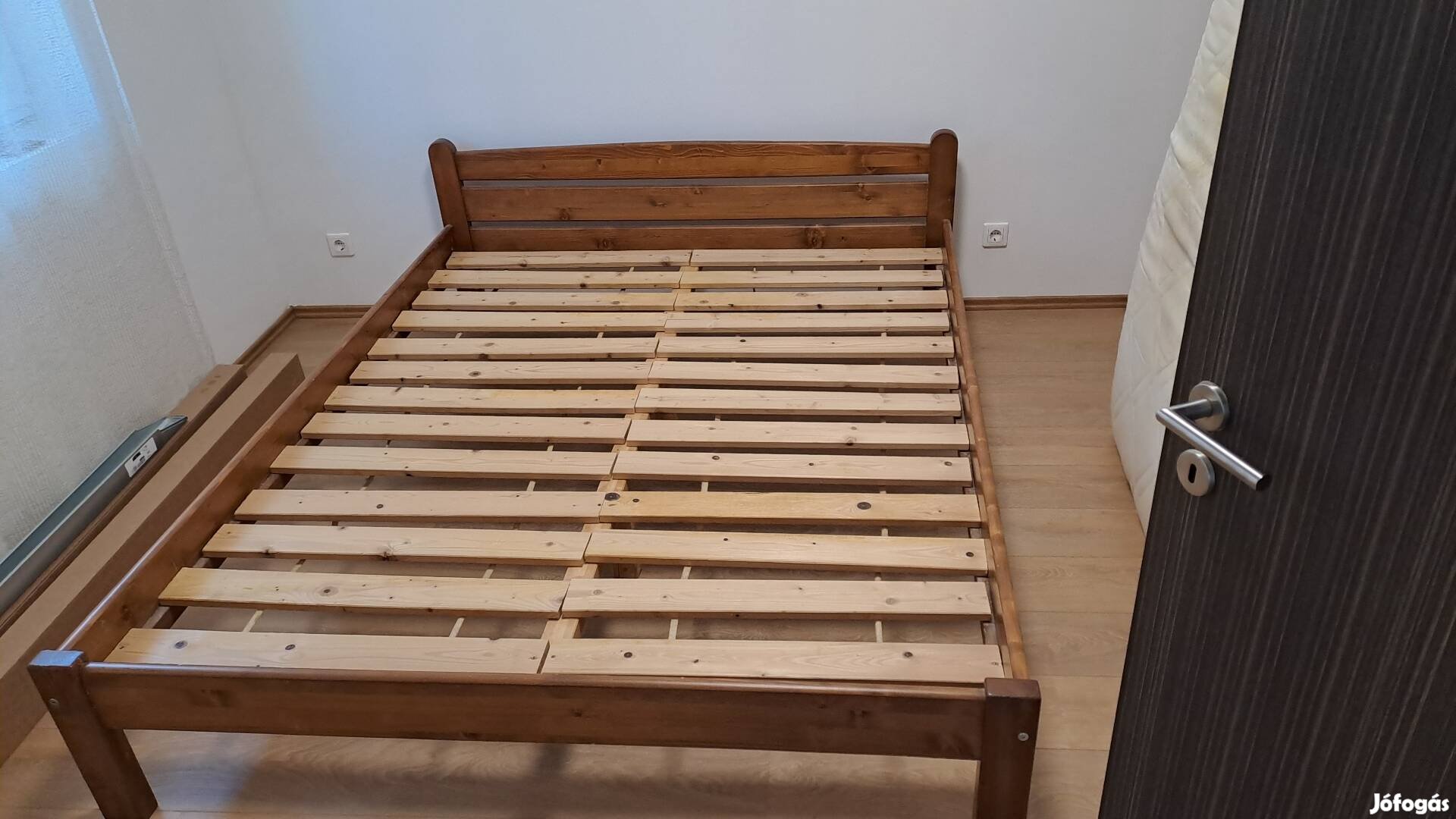 Tömörfa ágykeret ágyráccsal