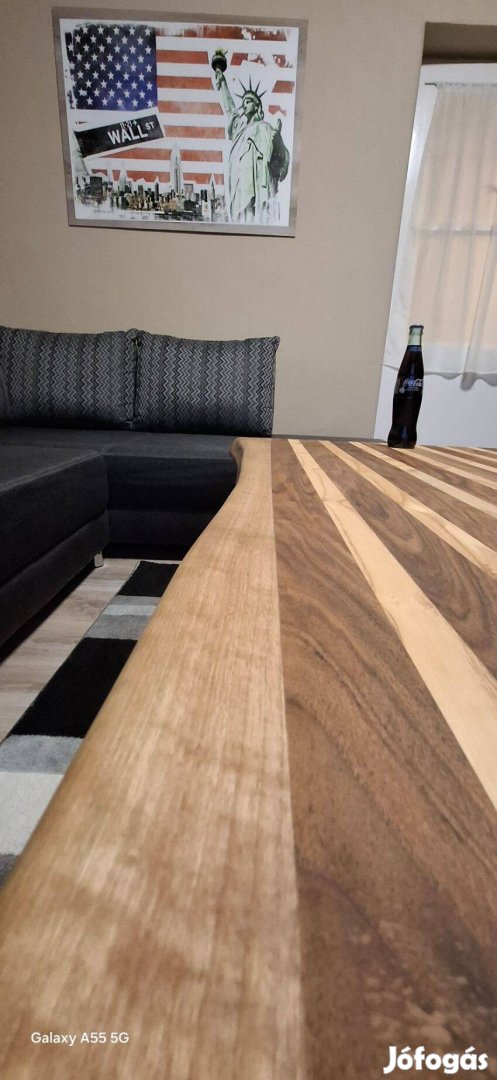 Tömörfa dohányzó asztal