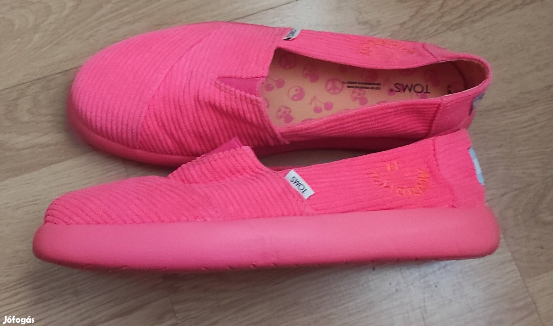 Toms belebujós cipő 41 es, bth: 26 cm!