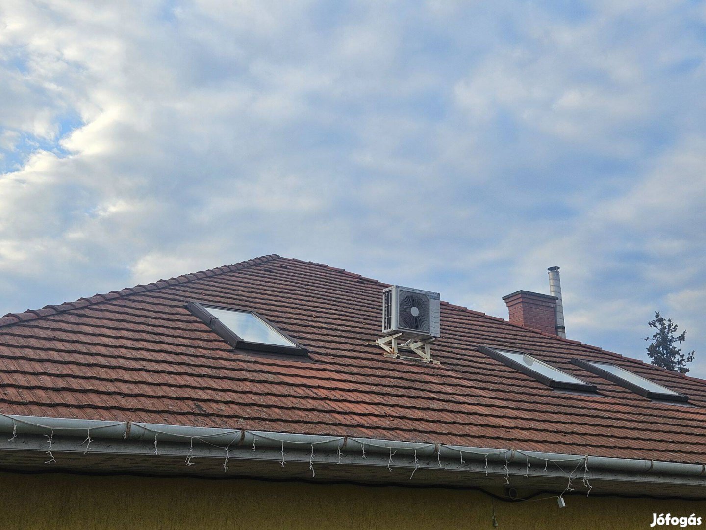 Tondach Kékes ívelt tetőcserép