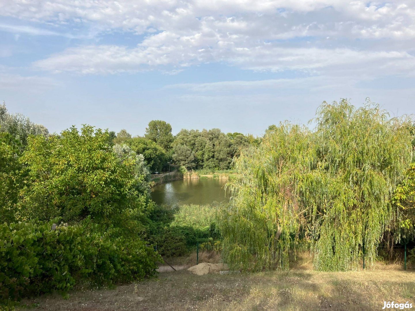 Tóparti telek csodálatos panorámával