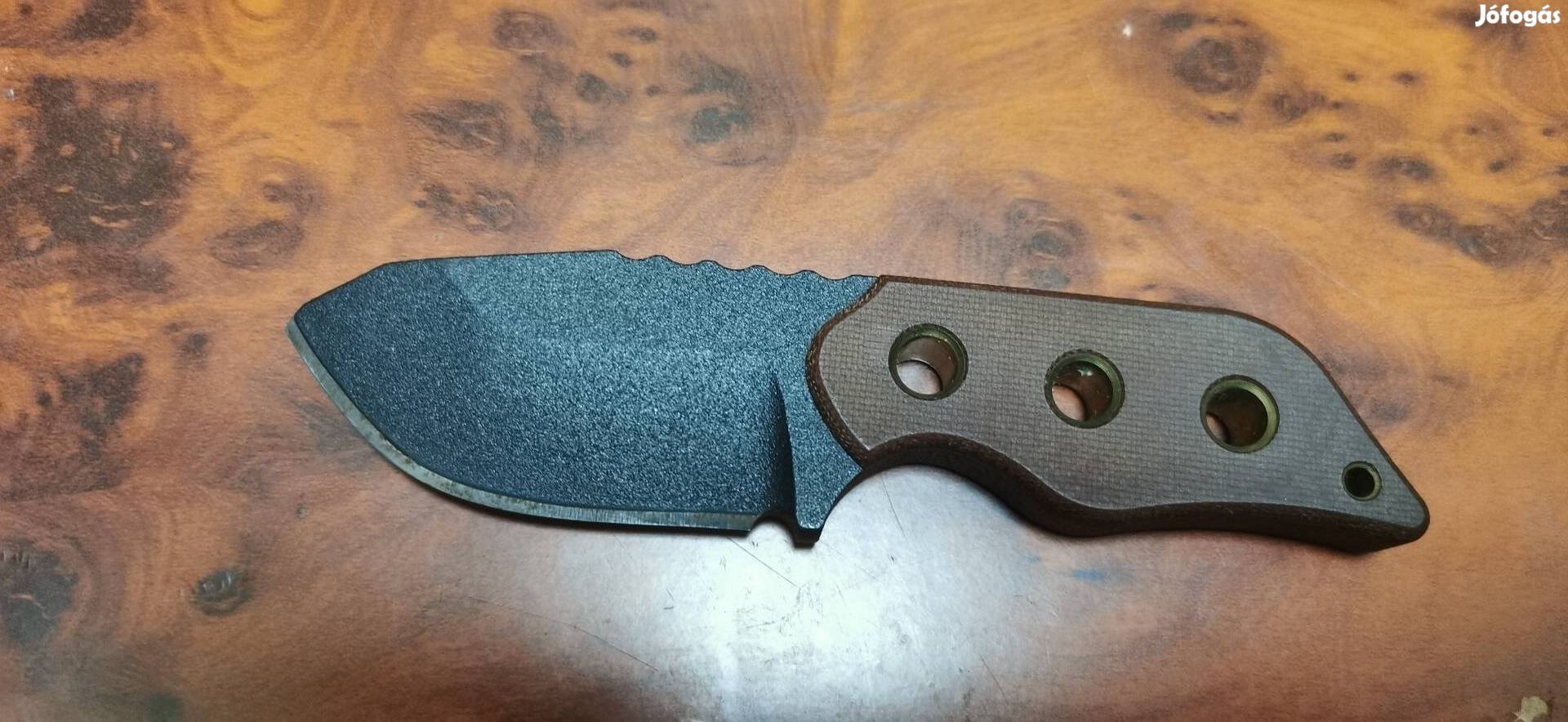 Tops  knife USA. 