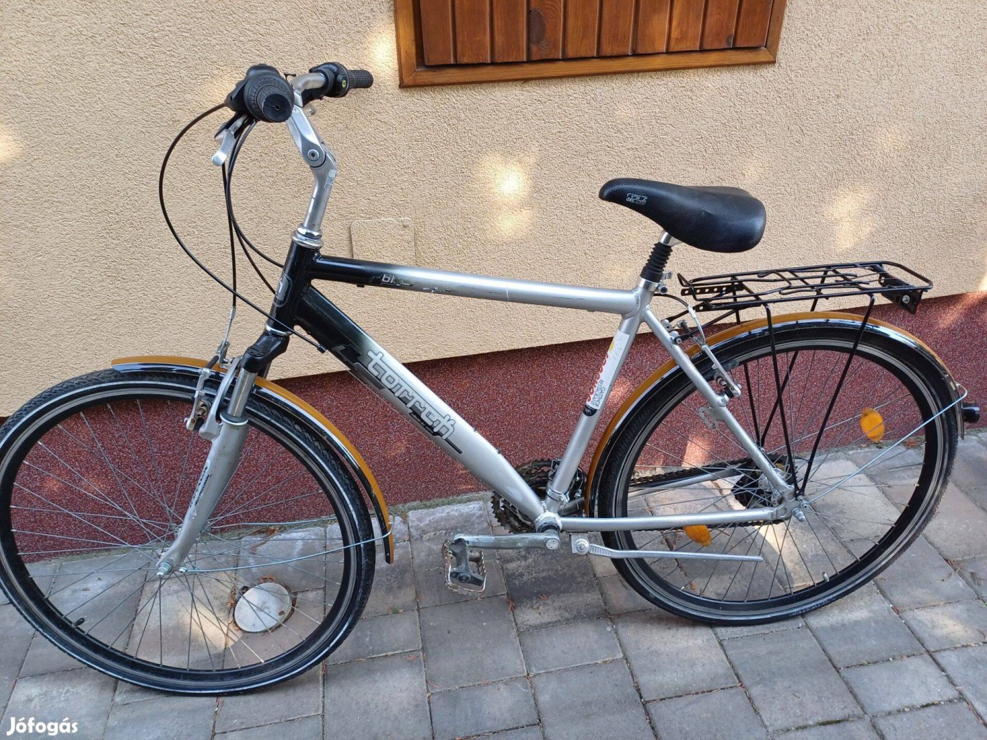 Toretti 28-as alu kerékpár eladó,posta 5000ft