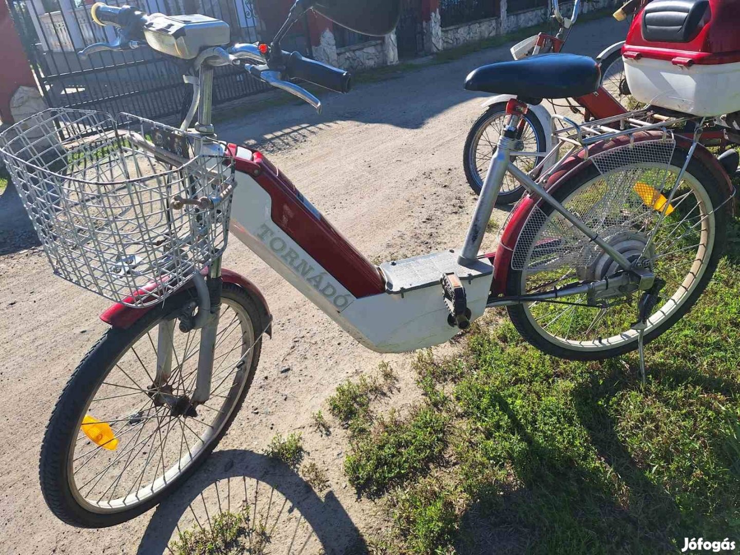 Tornádó elektromos kerékpár eladó. 