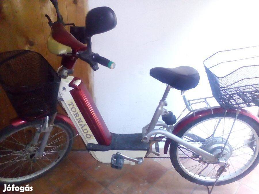 Tornádó férfi elektromos kerékpár új akkumulátorral, tartozékokkal