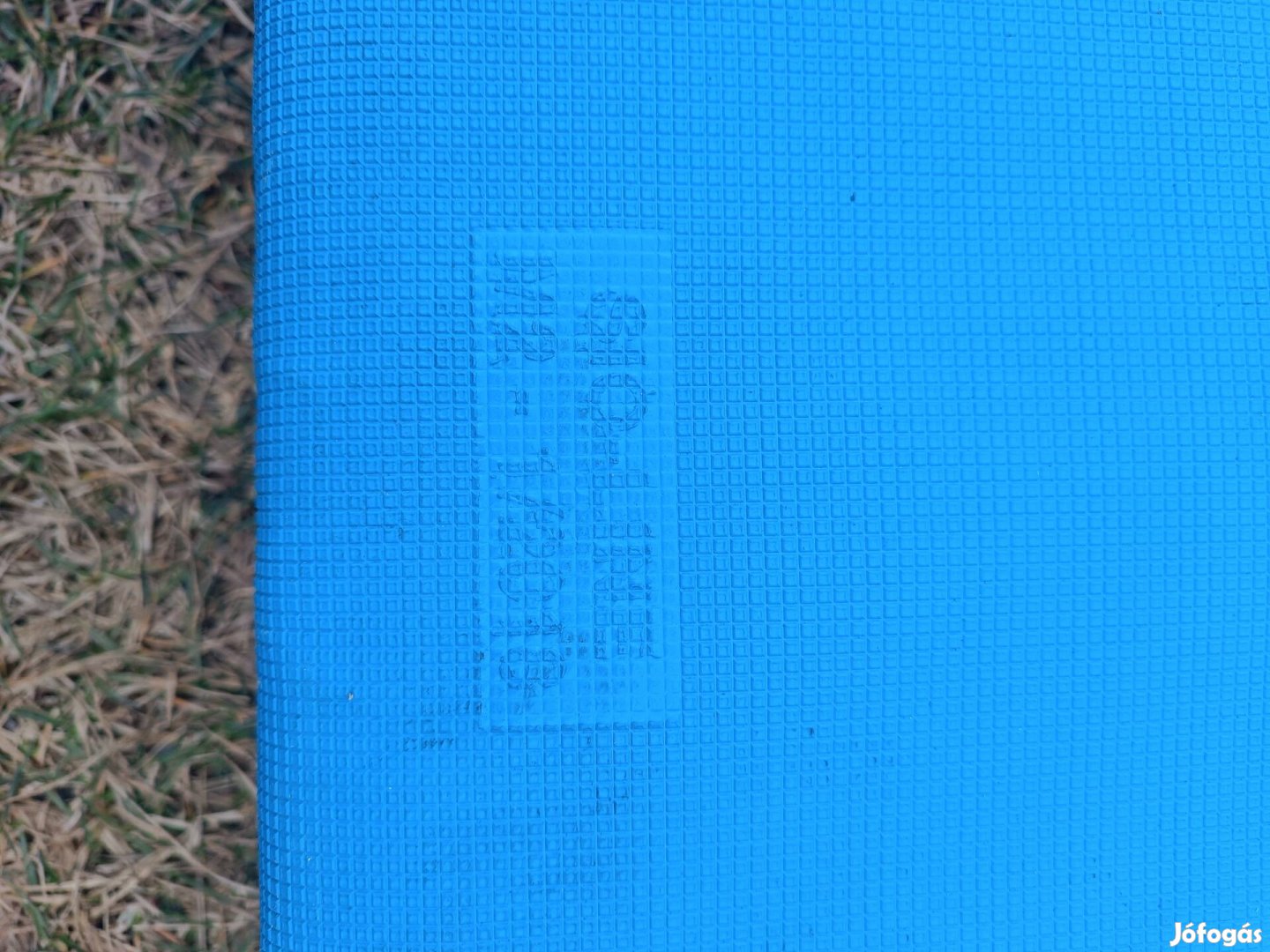 Tornaszőnyeg 4cm vastag.
