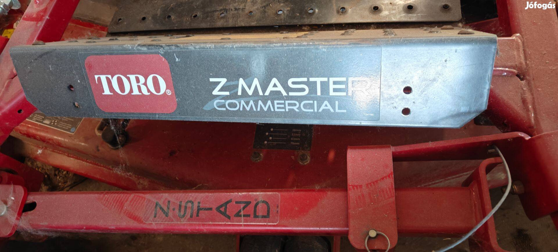 Toro Zmaster fűnyíró traktor