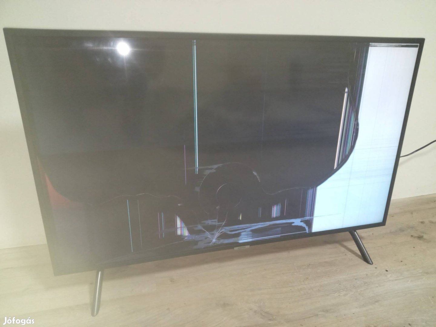 Törött Samsung 40" Smart tv