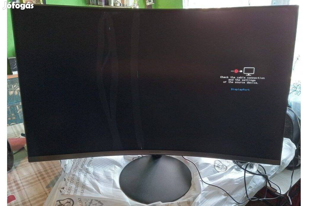 Törött/ Full HD LED 32"-82cm Ívelt gamer monitor alkatrésznek!